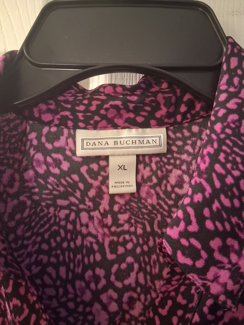 Dana Buchman Purple and Black Sleeveless Animal-Print V-Neck Shell Top - Picture 3 of 4